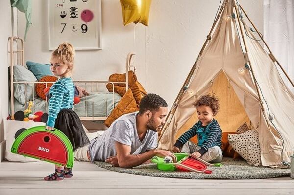 Sbalte si na cesty i cestovní vláčkodráhu pro nejmenší od značky Brio