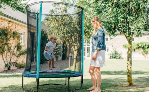 Trampolína Plum products ltd.